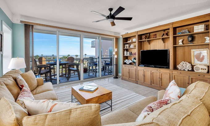 Saint Simons Island Condo | Oceanfront Condominium with pool! Plenty of Room for Family and Friends!