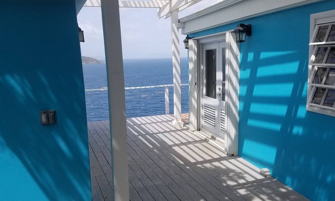 Peterborg House | Oceanfront Villa for Two, Spectacular Views, Private Pool