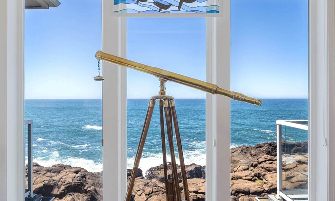 Depoe Bay Condo | Oceanfront, Watch Whales | Reflections by the Sea