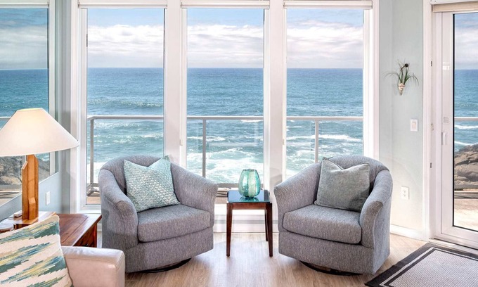 Depoe Bay Condo | Oceanfront, Whale Watching, Pool | Whalers View