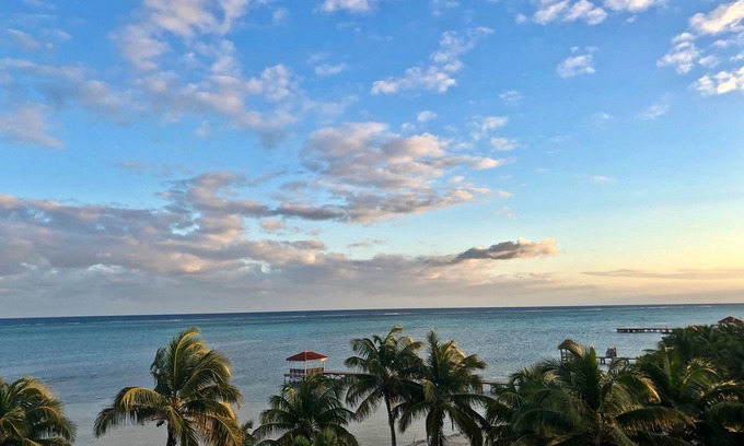 San Pedro Condo | Oceanfront with Incredible Views and Free use of Kayaks- Oceanaire 6