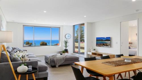 Terrigal House | Oceans Edge #7 Accom Holidays