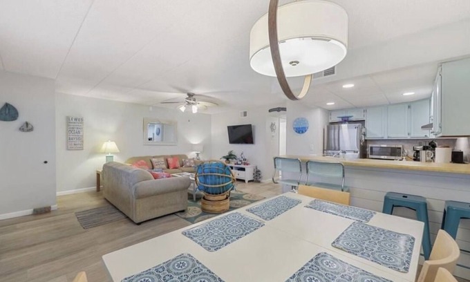 North Ocean City Condo | Oceanside 2bed 2bath condo, close to beach & perfect for families!