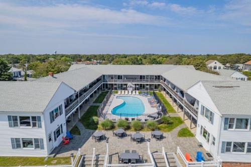 Dennis Port Apartment | Oceanside Condos