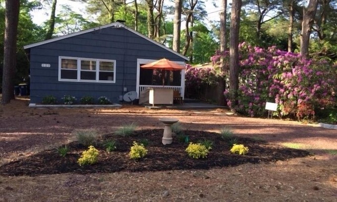 Rehoboth by the Sea Cottage | Oceanside Cozy Cottage 2 Blocks to Beach! Family & Dog Friendly! All Amenities!