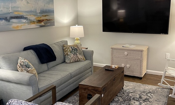Palmetto Dunes Condo | 🌴OCEANSIDE, KING BD, 2 BR, 70" TV, SELF-CHECKIN VILLA, FLEXIBLE CANCELLATION🌴