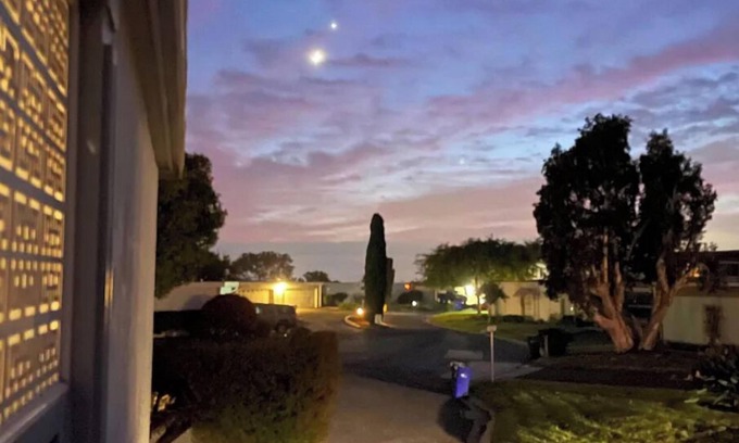 Oceana Condo | Oceanside Mid-Century Modern Oasis