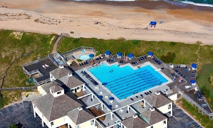 Nags Head House | Oceanside - Oceanfront Pool - 2 Master Bedrooms