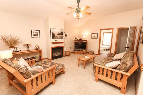 Carova Beach House | Oceanside, Remote Quiet Area, Secluded, Screened Porch, 4x2018, Wash Woods