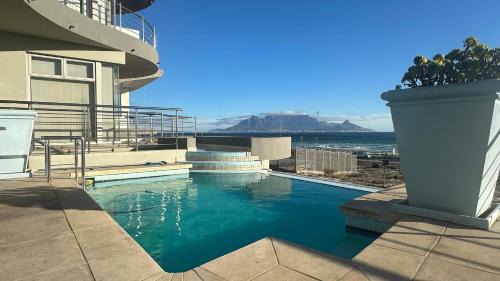 Bloubergstrand House | Oceansnest Guest House