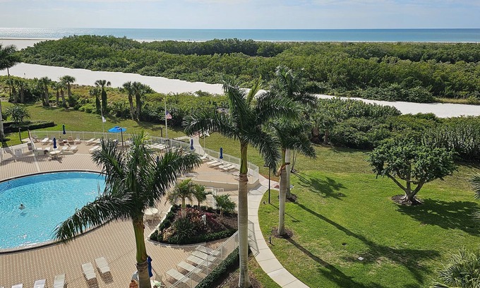 Marco Island Condo | Oceanview 2-bed, 2-bath condo in a secure gated resort on Marco Island, Florida