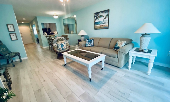 Crescent Beach Condo | Oceanview 2 bedroom Townhouse Summerhouse unit 350