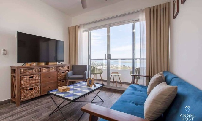 La Paz Condo | Oceanview Condo, 2 Pools, Game Room, Gym, Cinema!