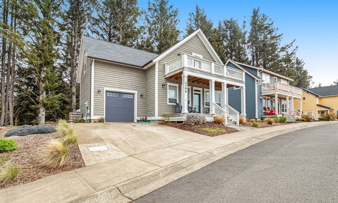Nelscott House | Oceanview home with WiFi, washer/dryer, gas fireplace, balcony