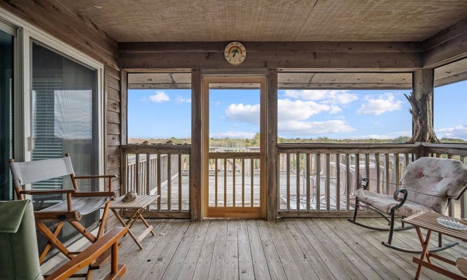 Oceanmarsh Subdivision House | Oceanview, Pet Friendly in Pelican Point