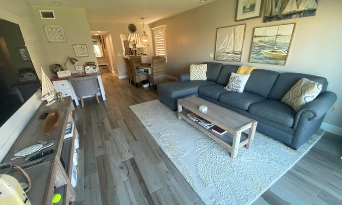 Crescent Beach Condo | Oceanview Townhouse corner unit