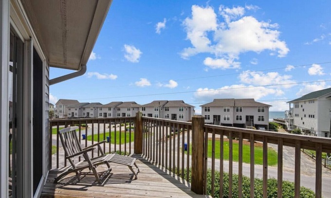 Surf City House | Oceanview Townhouse w/Pool - Newly Renovated