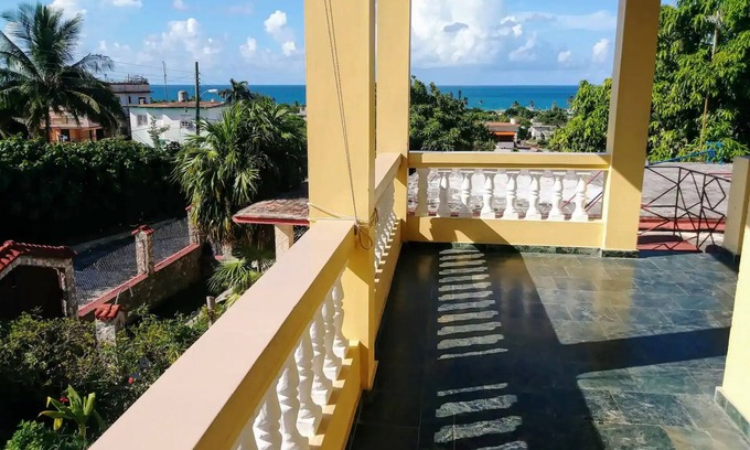 Municipality of Habana del Este Villa | Oceanview Villa Walk to the beach