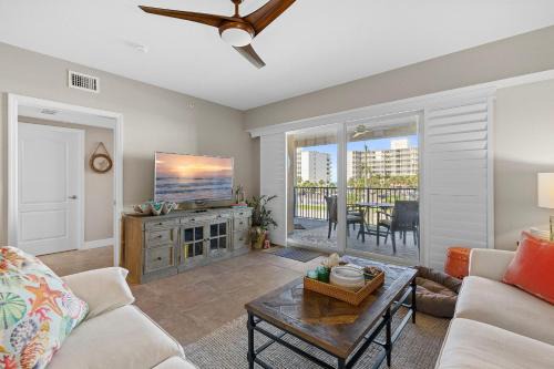 New Smyrna Beach House | Oceanwalk 20-302
