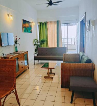 Taman Haji Zainal Apartment | Oceanwhite Homestay Corus