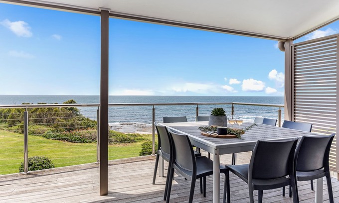 Gerroa House | OCEANZEDGE - Ultimate Oceanfront - Cosy fireplace - Pay 2 nights, stay 3