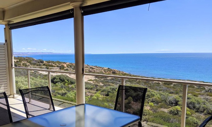 Moana House | Ochre Point Beach House on Moana Seafront