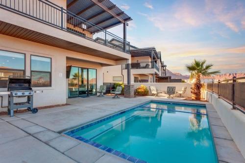 Santa Clara House | Ocotillo Springs 67 Low Prices, Private Hot Tub, Pool, Basketball Arcade, Ping Pong and Community Pool