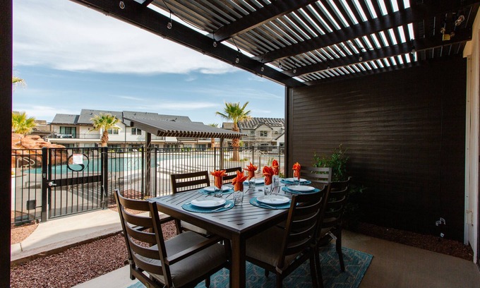 Ivins House | Ocotillo springs Resort 4 | Ping Pong Table, X-Box One, and Close Access to Community pool