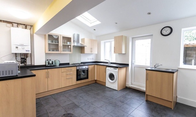 Horfield Apartment | October Discount - Long Stay - Contractors