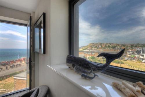 West Bay Apartment | Octopus
