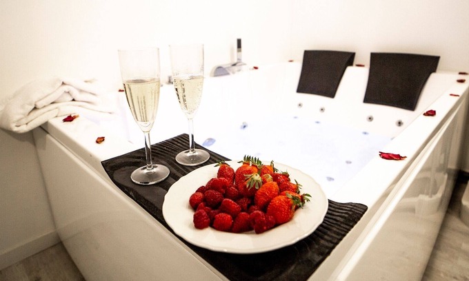 Brequerecque Apartment | 💎Odelys Premium 💎Balneo-Jacuzzi / Terrace - Old Town Residence