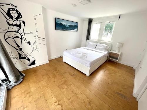 Oeiras House | Oeiras Beach Private Room 9 - Double Bedroom with Private Bathroom & Terrace