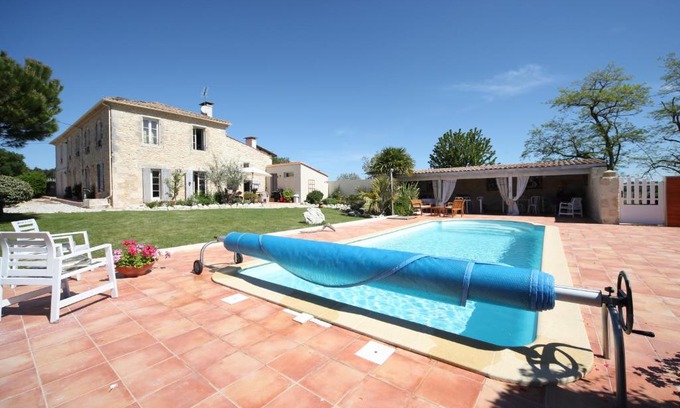 Saint-Germain-dEsteuil Bed & Breakfast | Oeno-Lodge