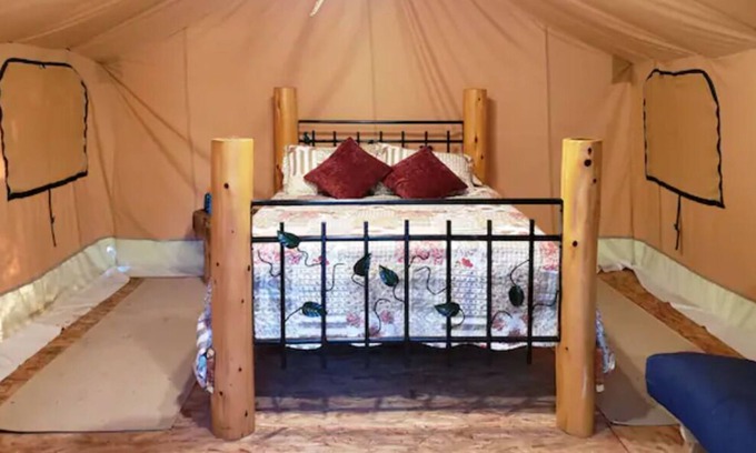 Fayette County RV Rental | Off grid glamping