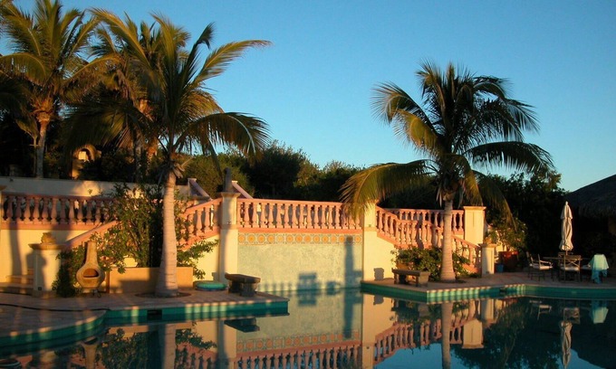 Vinorama Villa | Off-the-grid living in a beautiful secluded setting.