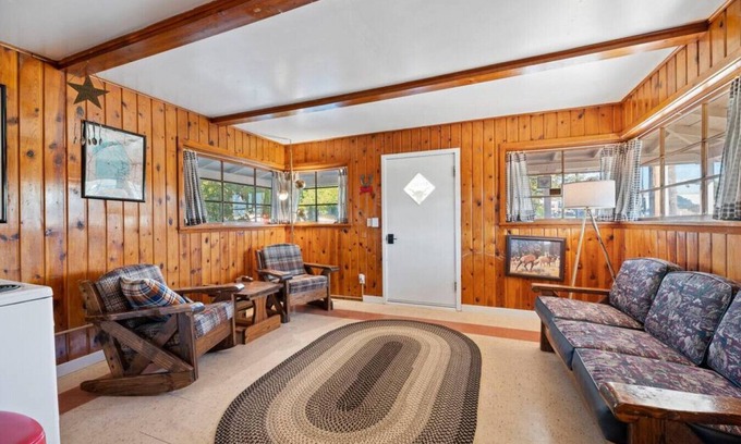 Spearfish Apartment | Office at L Rancho Spearfish