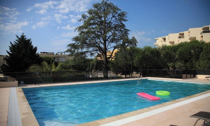 Cros-de-Cagnes Condo | Offre été |100m Plage | Appart pour 4 +Accès Sauna