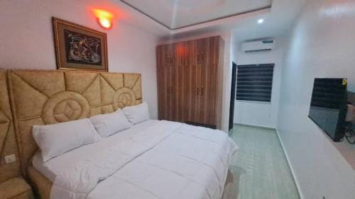 Benin City Apartment | Oghomwen Lodge and Service Apartment
