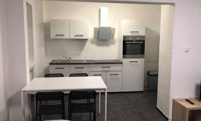 Oberhausen Apartment | OH02 - Apartment in Oberhausen near Duisburg, 55 sqm, 2 rooms, max. 5 persons