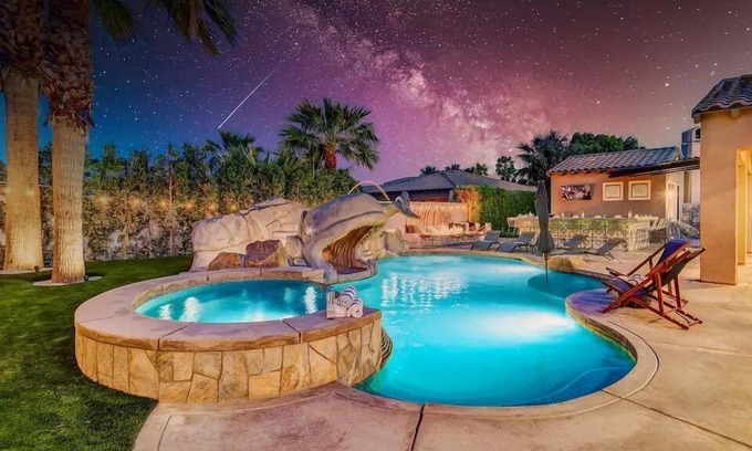 Indio House | Ohana!Whaleslide,7bd,Pickleball,GameRm,GYM