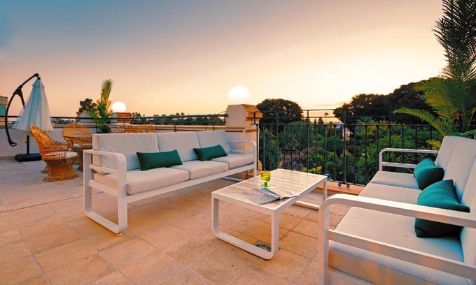 Santa Cruz Apartment | Ohliving Alcazar