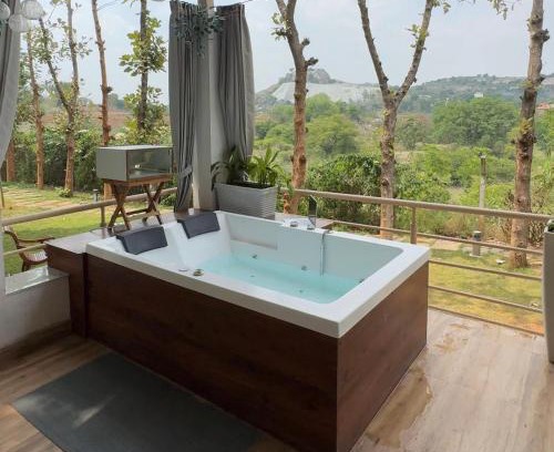 Denkanikota House | Ohstayz Pride Rock - Mountainview Jacuzzi Villa in Bangalore