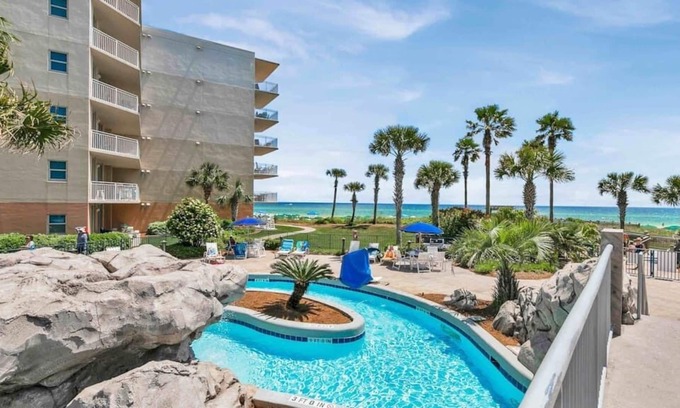 Fort Walton Beach Condo | Okaloosa Island Poolside Resort Ground Floor Condo
