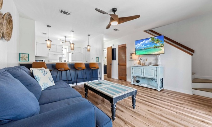 Fort Walton Beach House | Okaloosa Island Access #1 Bumble Beech Townhouse