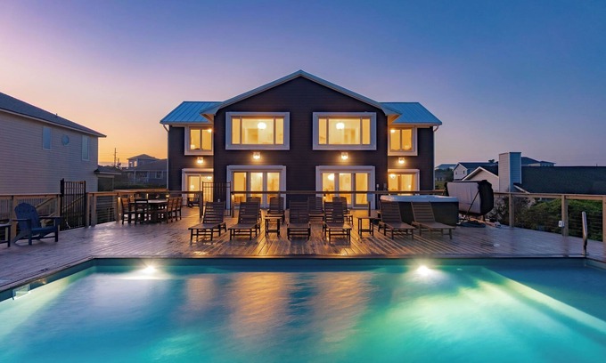Emerald Isle House | Okeanos - Oceanfront Wonder! 8BR, 7.5BA - Emerald Isle