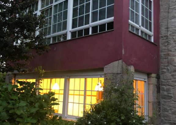 Sarria House | Oktheway Casa da Escola