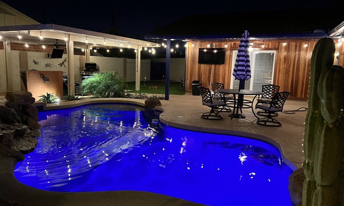Village Grove House | Ol’ town Scottsdale with heated pool