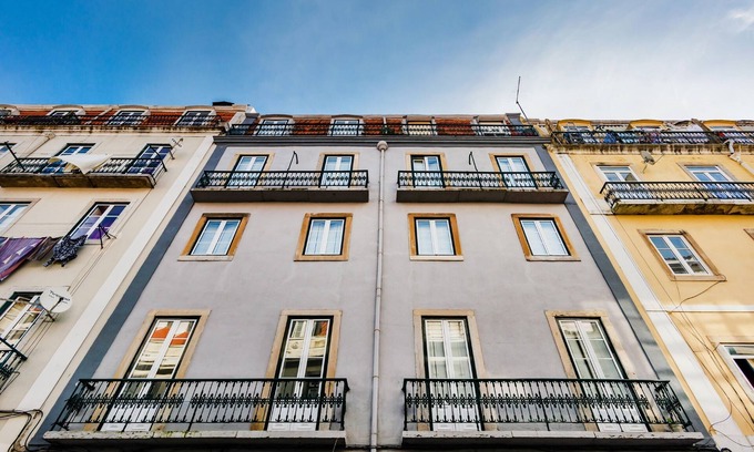 Santa Maria Maior Apartment | Olarias Terrace Lisbon II