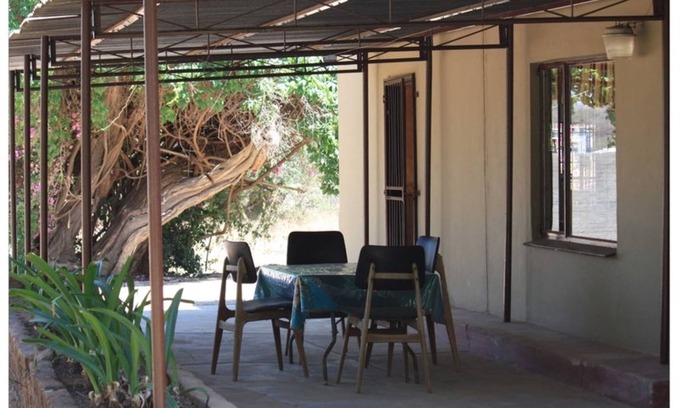 Lephalale House | Old farmhouse for 3 in Limpopo Province