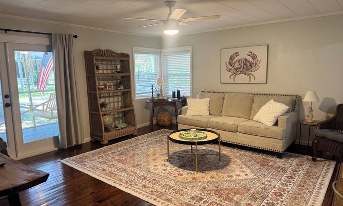 Homosassa House | Old Homosassa Living! Seconds to all the action!